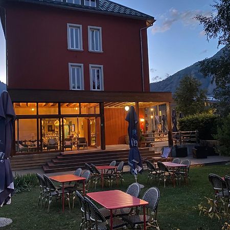 Hotel Oberland Le Bourg-dʼOisans エクステリア 写真