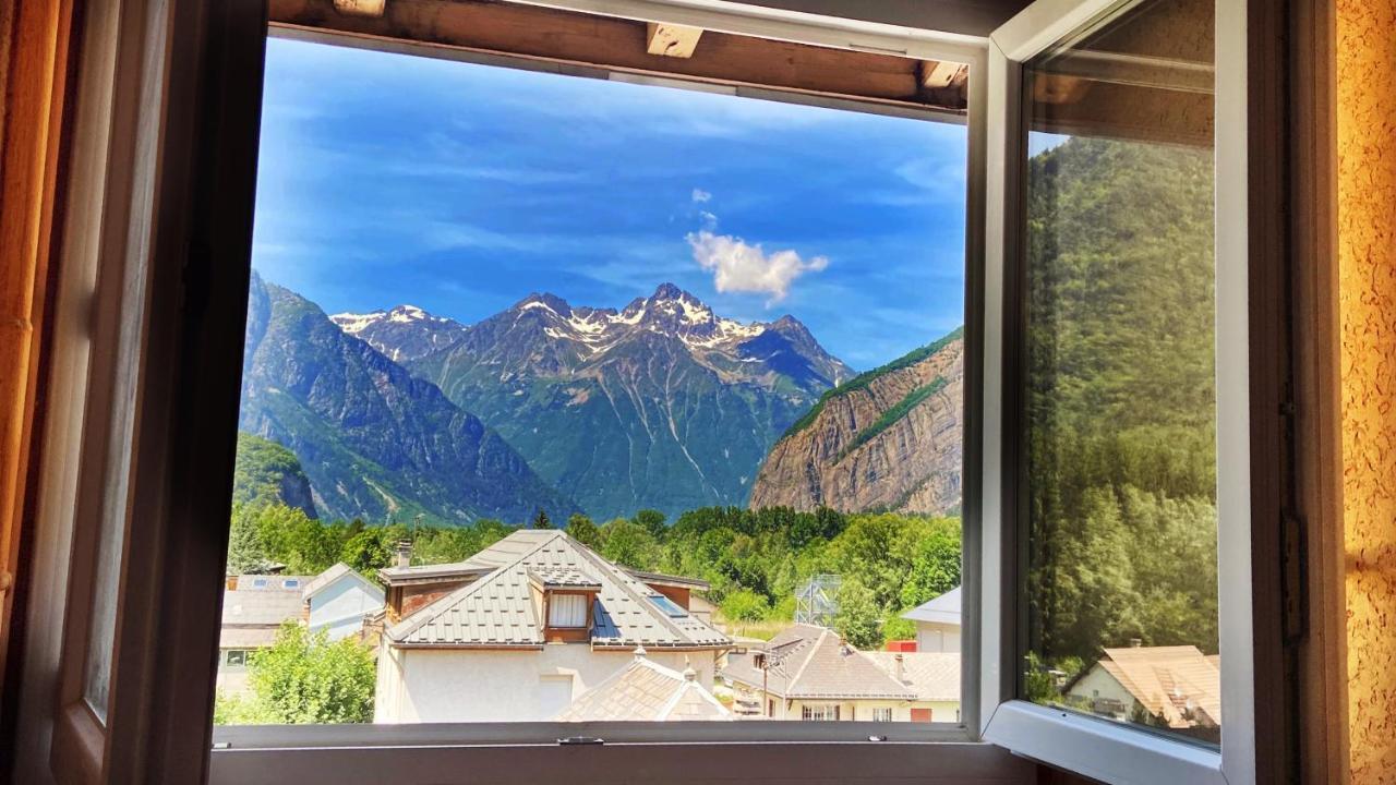 Hotel Oberland Le Bourg-dʼOisans エクステリア 写真