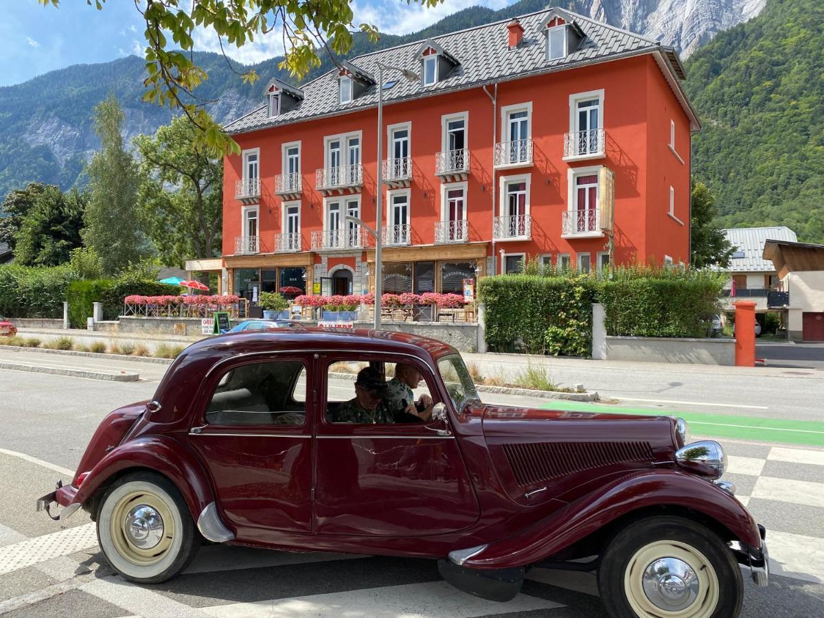 Hotel Oberland Le Bourg-dʼOisans エクステリア 写真