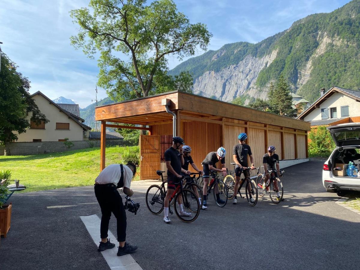 Hotel Oberland Le Bourg-dʼOisans エクステリア 写真
