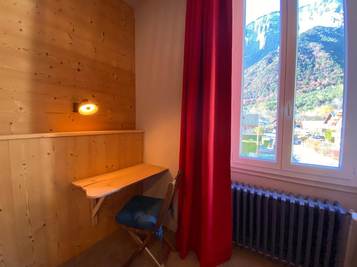 Hotel Oberland Le Bourg-dʼOisans エクステリア 写真