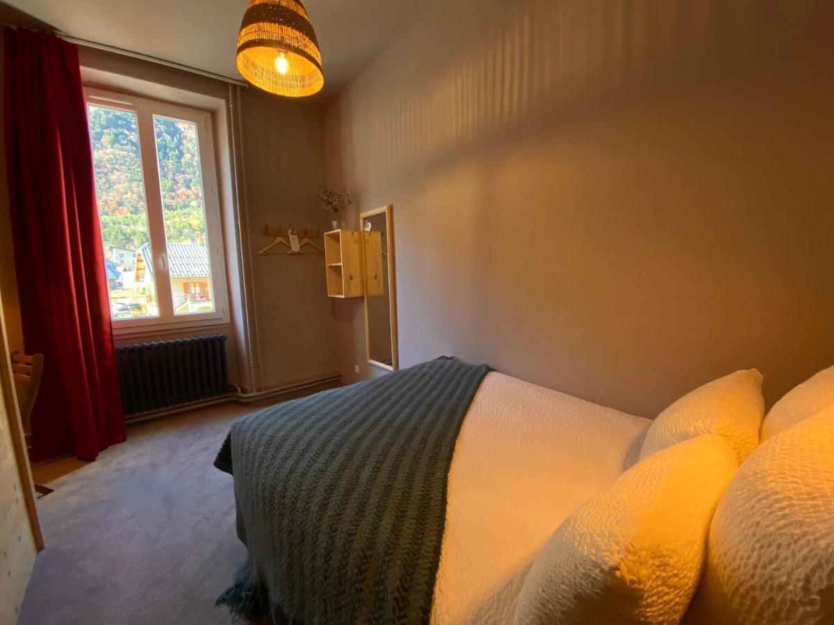 Hotel Oberland Le Bourg-dʼOisans エクステリア 写真