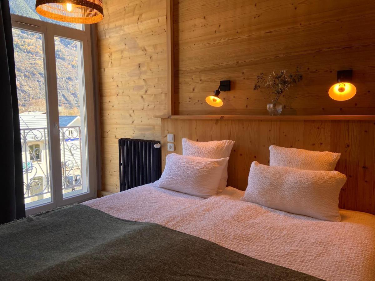 Hotel Oberland Le Bourg-dʼOisans エクステリア 写真