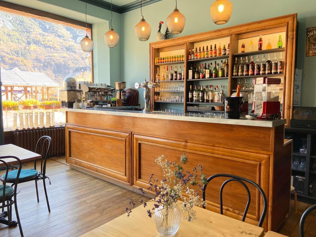 Hotel Oberland Le Bourg-dʼOisans エクステリア 写真