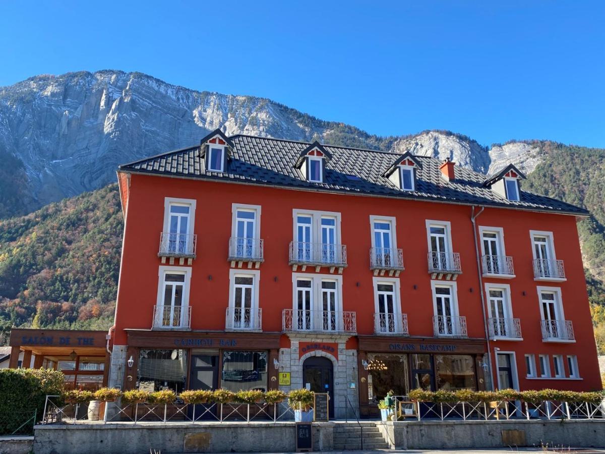 Hotel Oberland Le Bourg-dʼOisans エクステリア 写真