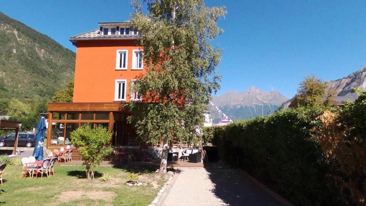 Hotel Oberland Le Bourg-dʼOisans エクステリア 写真