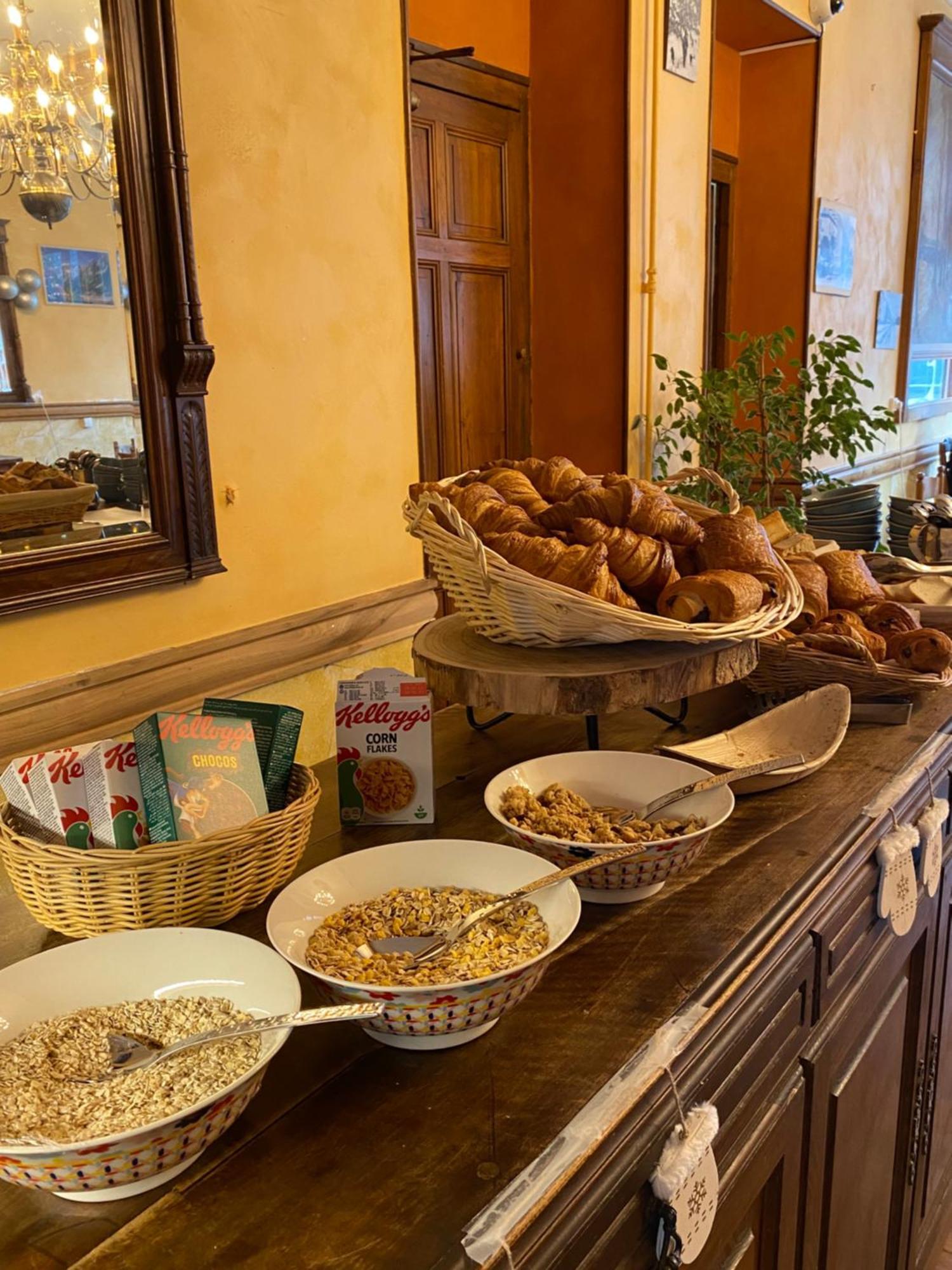 Hotel Oberland Le Bourg-dʼOisans エクステリア 写真